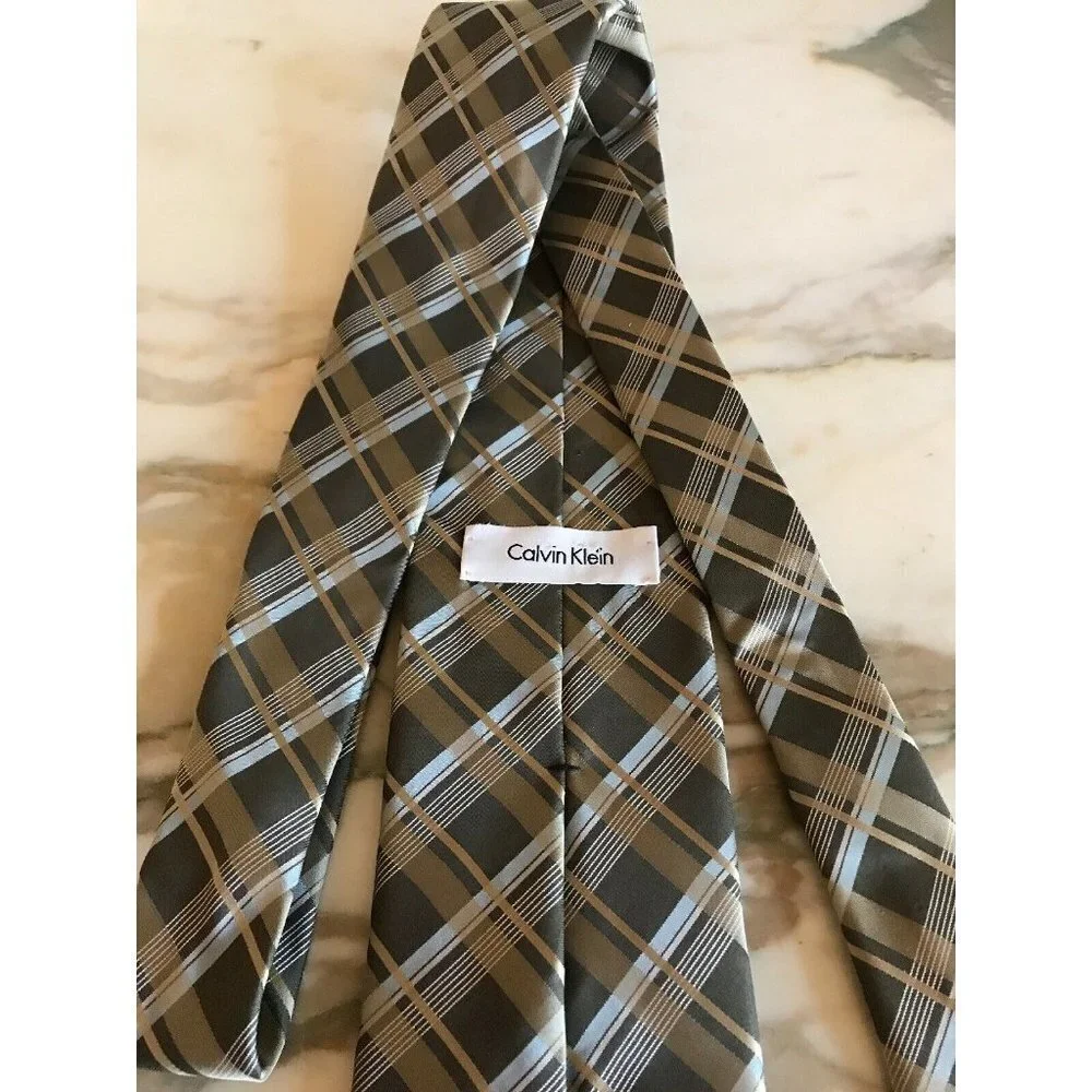 Calvin Klein Neutral Tan Taupe Blue Plaid‎ 100% Silk Tie 3.25” Necktie